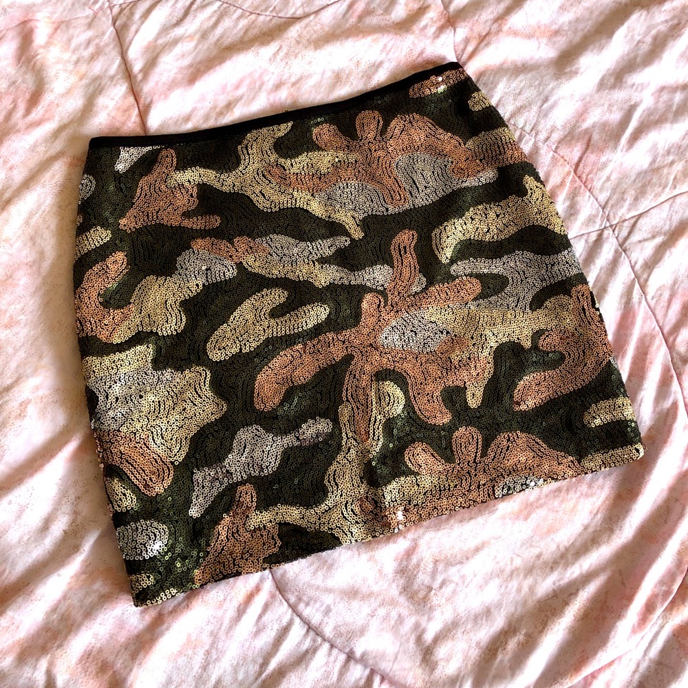 Camo sequin mini skirt from showpo size S NBW